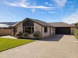 Perfect Cromwell Family Getaway