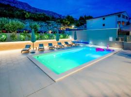 Luxury Apartment Lorena - Exclusive Private Heated Pool, hotel a Dugi Rat (Punta Lunga)