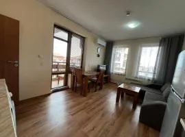 Ski Zone at Gondola, Warm and Cosy, WiFi, AC, Netflix, Perfect One Bedroom appartment, Beautiful View