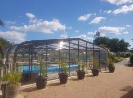 Camping A l'Abri de l'Océan, hotel in Baye