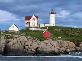 Groovy escape steps from the beach, a must sea!, Hotel in York