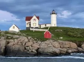 Groovy escape steps from the beach, a must sea!