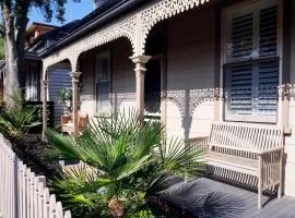 Amazing location Walk to MCG Swan St Bridge Rd CBD