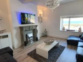 4 Harbour Views