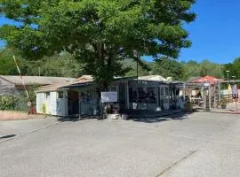 Camping L Eden Road