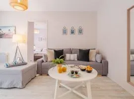 Les Capitouls - avec entrée autonome, clim neuve, jardin, parking privé & sa piscine ! -