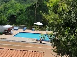 Bosque dos Camarás - Vista Bosque x Piscina