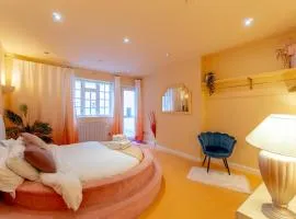 The Courtyard Suite by Margate Suites
