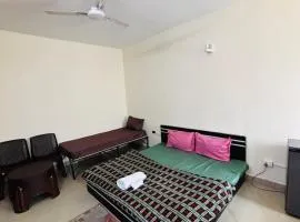 Cozy and Comfortable Stay At Vrindavan