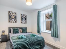 Small, Cosy 2BR 1Bathroom Nearby the Town Center โรงแรมที่สัตว์เลี้ยงเข้าพักได้ในเบรชิน