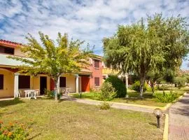 Residence with swimming-pool in Ottiolu just 150 mt from the sea