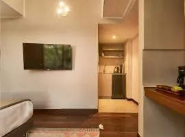 Fresh & Fabulous in the Heart of Zona G 404
