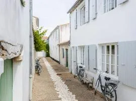 Charming fisherman's cottage in Ars en Ré