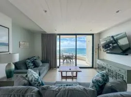 Paradise Found Luxe 2BR Condo in Iconic Location