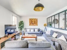 Villa St Simon - 11 couchages, piscine, parking, parfait entre famille, amis ou pros