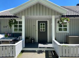 Familievennlig leiligheten leies ut på Sørlandet. – hotel w mieście Vennesla