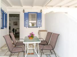 Elenitas beach house in Ornos, ξενοδοχείο στον Ορνό