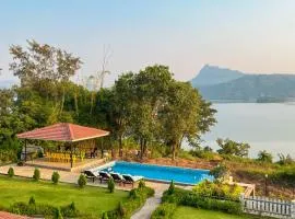 Luxurious Infinity Pool Villa Overlooking Pawna Lake Best For Parties And Events