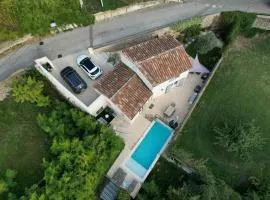 Villa Provence climatisée, jardin, piscine privée chauffée, Wifi