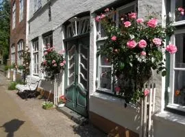 Ferienwohnung In Friedrichstadt Mit Garten