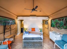 Magnetic Glamping, οργανωμένο κάμπινγκ σε Nelly Bay
