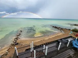 Million Dollar Views Bayshore Beach House with Opt RV Pads & More