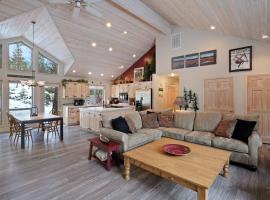 Adorable & Cozy Hot Tub SHARC Passes Fabulous Location 24356, hotel v destinaci Alfalfa