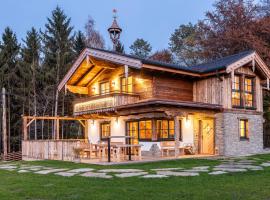 Luxus Ferienhaus - Alpine Eleganz trifft Outdoor-Jacuzzi und Zirbensauna, hotel v destinaci Pirching am Traubenberg