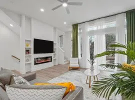 Pet-Friendly 2BR l Private Baths l Stylish Stay