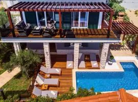 Haus In Stanići Mit Grünem Garten