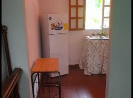 Hospedaja la subidita 2, acomoda&ccedil;&atilde;o com cozinha em Col&oacute;n