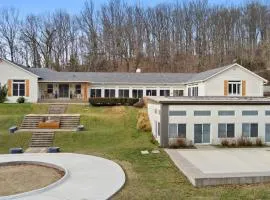 Adventure Awaits- Indoor pool & Pickle ball Court