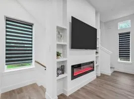 Upscale 2BR Hideaway, Ensuite Bliss, Pet-Friendly