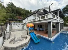 40PAX 7BR Villa with Kids Swimming pool, KTV, Pool Table n BBQ near SPICE Arena Penang 9800 SQFT