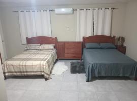 LOT of LOVE, kh&aacute;ch sạn th&acirc;n thiện với th&uacute; nu&ocirc;i ở Montego Bay