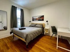 Private Bedroom #3 - Crémazie