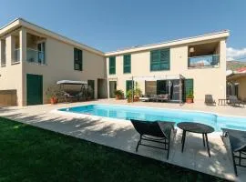Family friendly house with a swimming pool Plano, Trogir - 23937