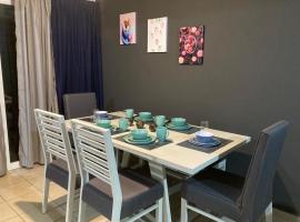 Linda casa acogedora a 12 min de Plaza Antea Facturamos, Hotel in Alvarado