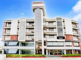 Super Townhouse Prahladnagar, hotel v destinaci Sarkhej