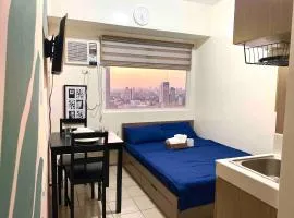 Studio in the Metro I Near MRT I WiFi
