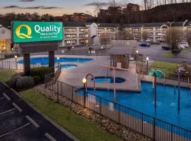 Quality Inn & Suites at Dollywood Lane