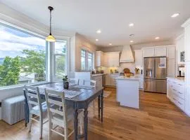 American Foursquare Craftsman Spacious and Light 4285