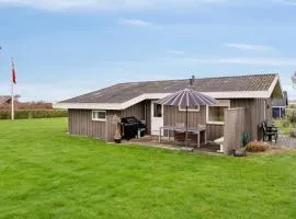 Cozy Summer House Close To The Beach