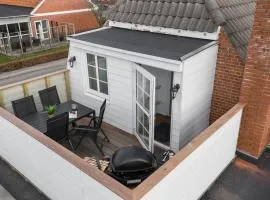 2 Bedroom Gorgeous Apartment In Ulfborg