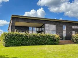 Cozy Home In Børkop With House Sea View, hotel v destinaci Børkop