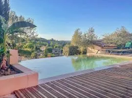 Amazing Home In Vinezac