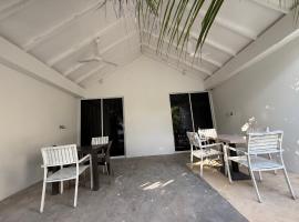 Triple Villa by Rashuthere, vila v Rasdu
