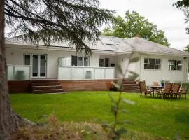 theLAB Luxury Backpackers