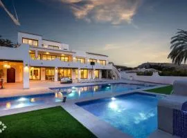 Villa Mar Coral by Abahana Luxe