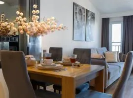 Apartamenty PREMIUM 56 obok Rynku Centrum, Parking - GARAŻ PODZIEMNY, wysoki standard, spokojna i cicha okolica, Parking - UNDERGROUND GARAGE, high standard, peaceful and quiet area